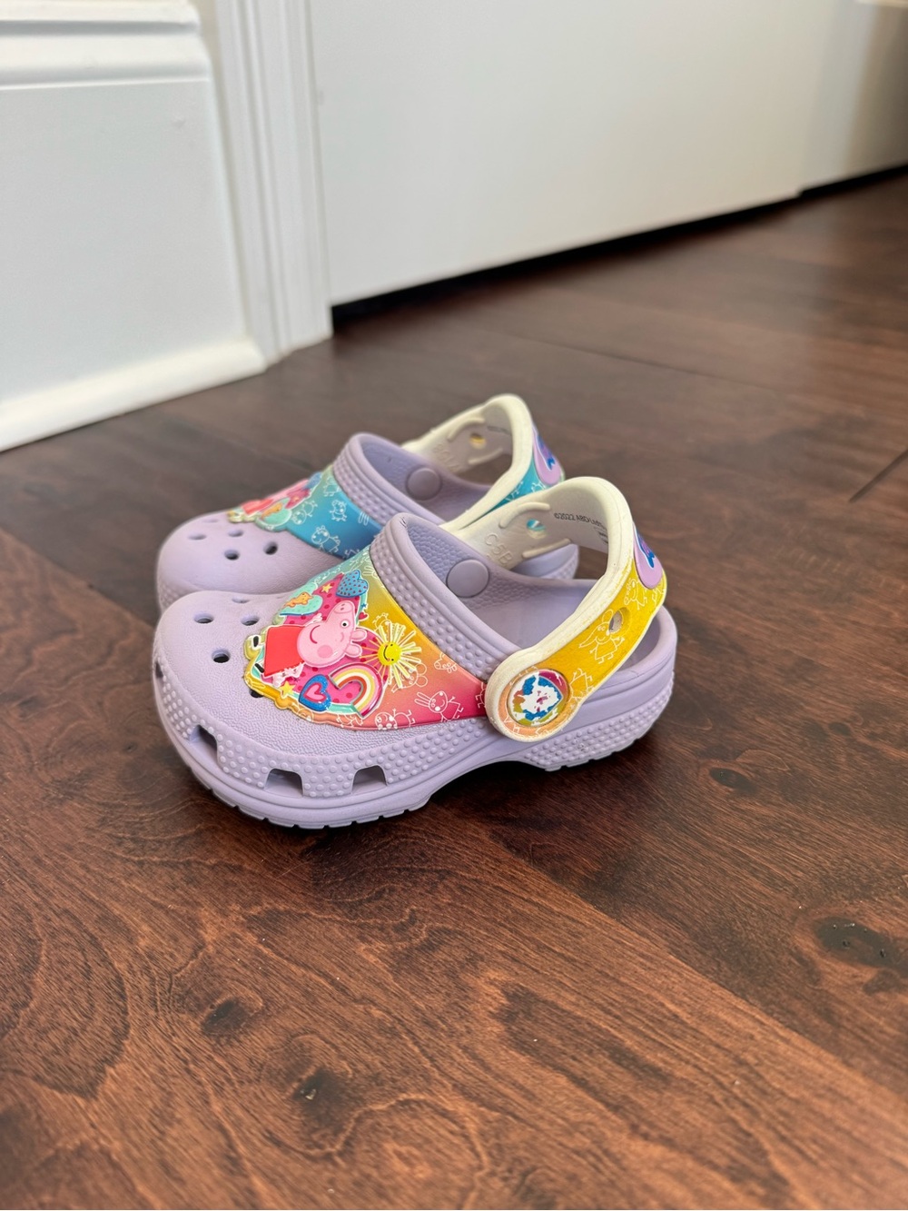 Crocs Peppa Pig Limited Edition Shoes Clogs Baby/Toddler size 5 Purple